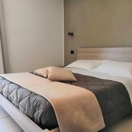 Lungolago San Feliciano *